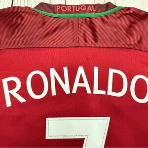 Cristiano Ronaldo Youth Jersey Retro Portugal Kids Set (Jersey + Shorts) MEDIUM